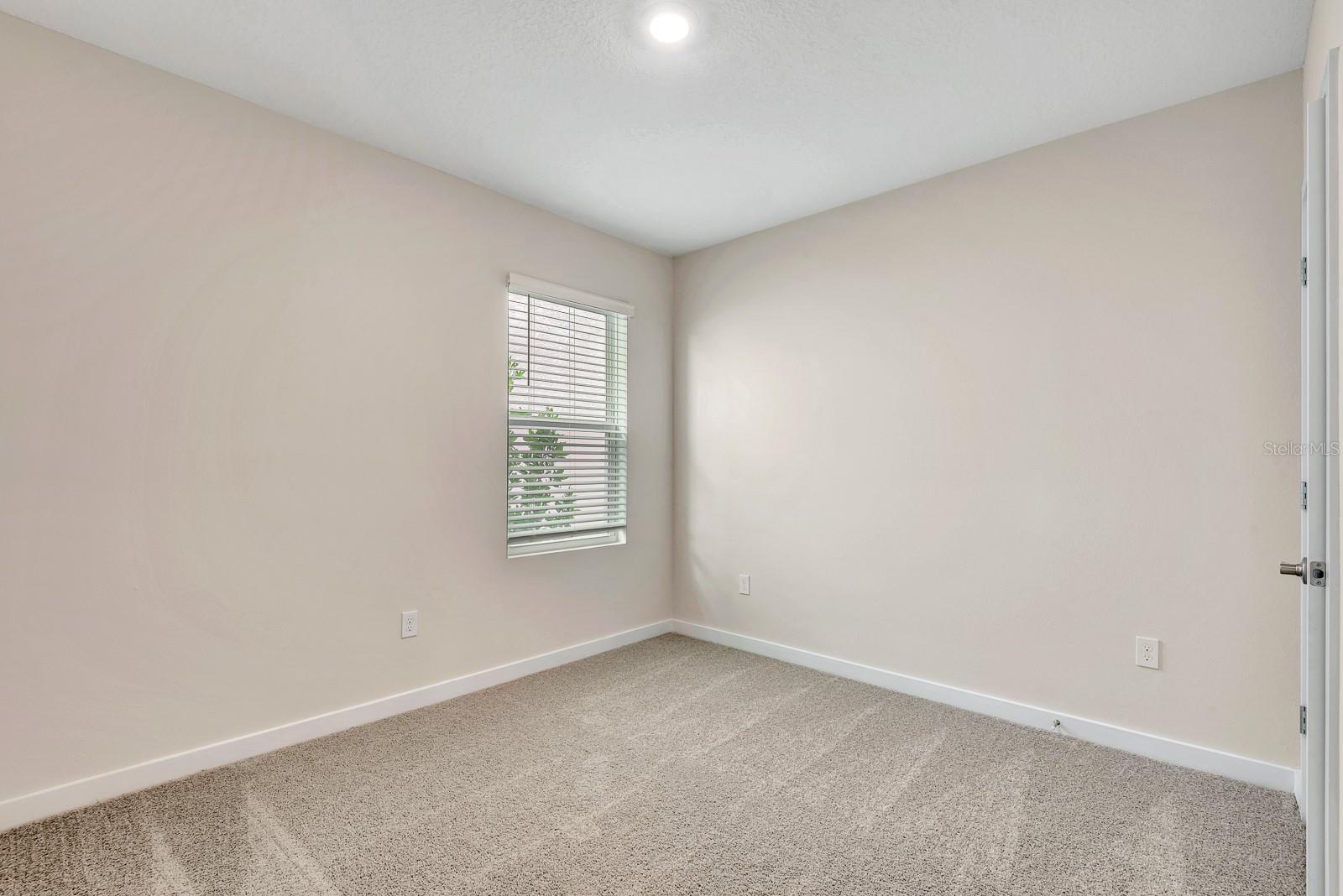 STAR FARMS- PH V - Residential Lease