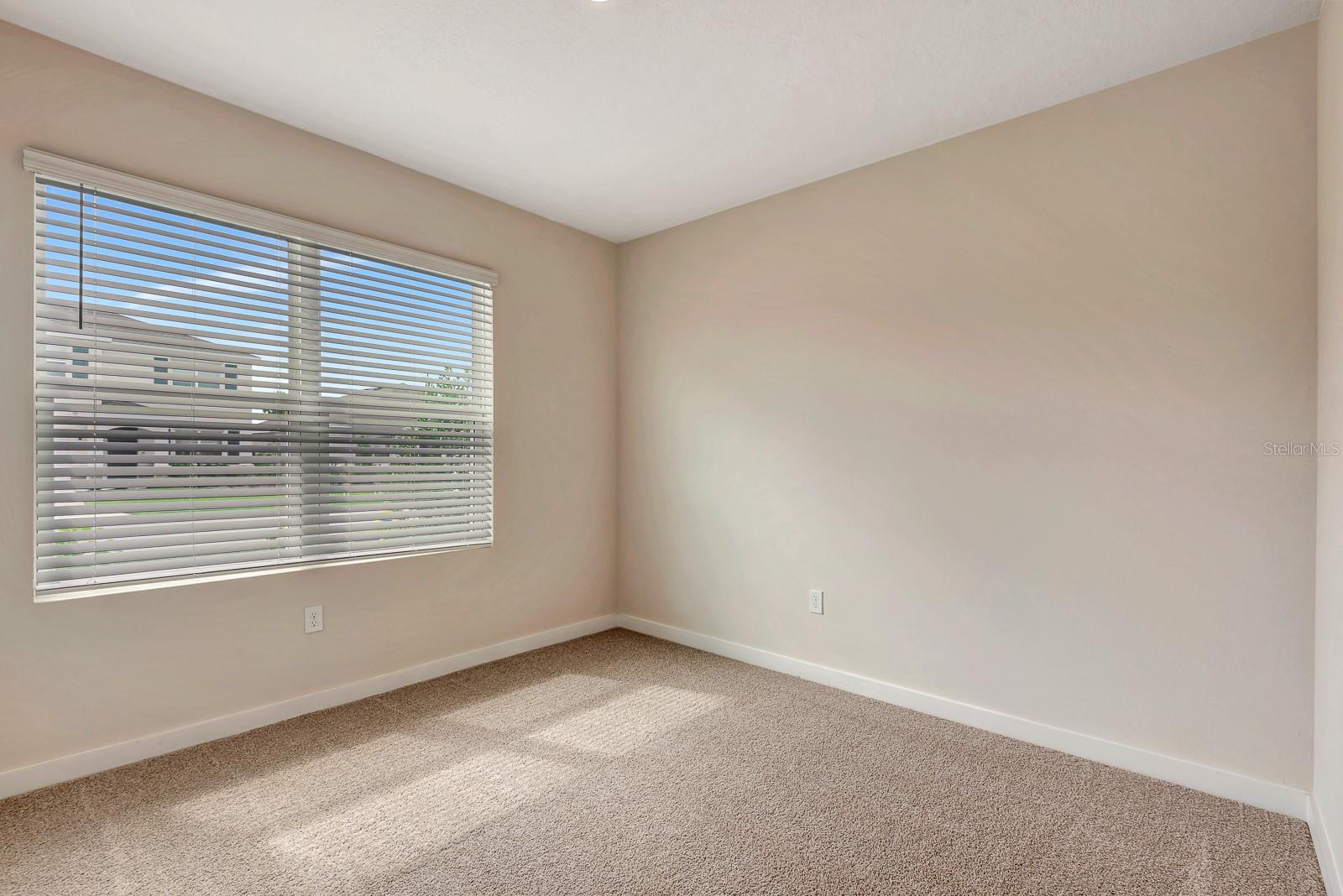 STAR FARMS- PH V - Residential Lease