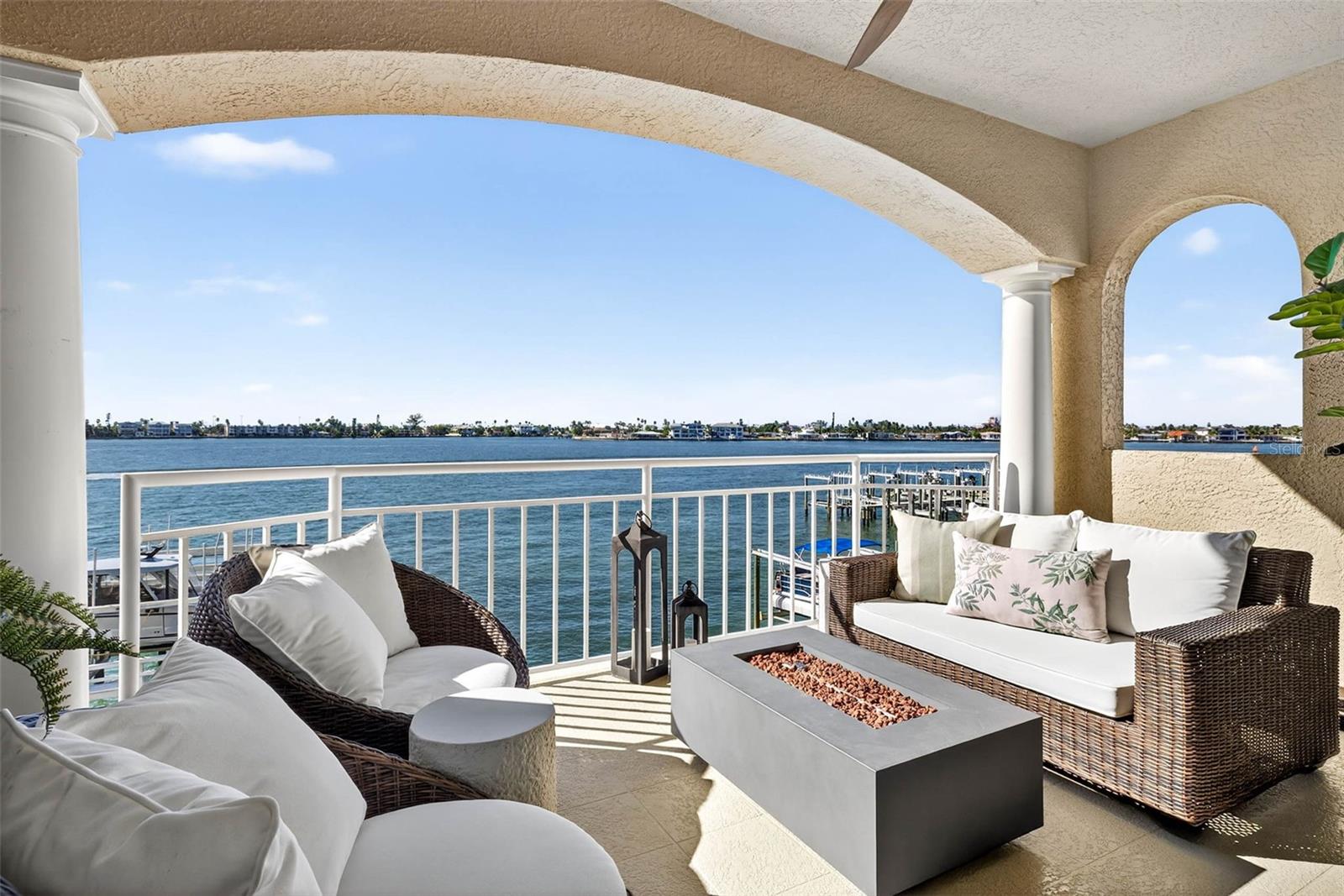 GRAND ISLE CONDO - Residential