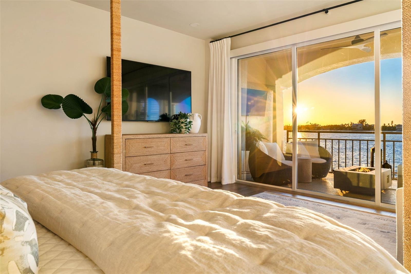 GRAND ISLE CONDO - Residential