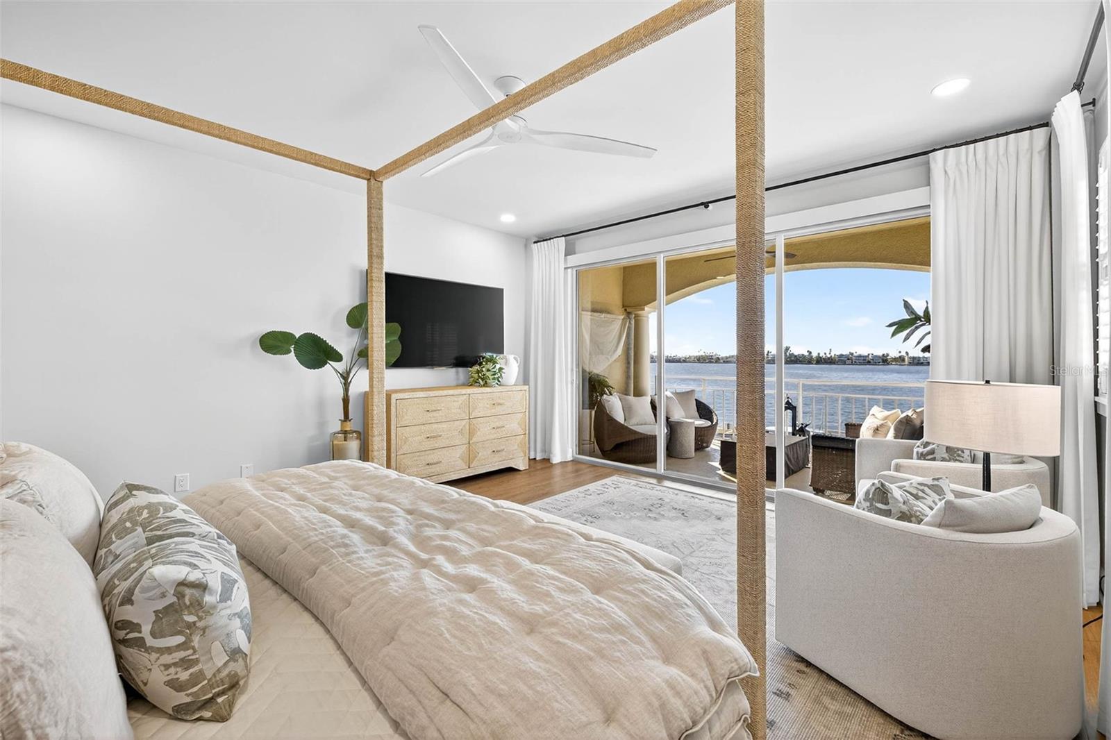 GRAND ISLE CONDO - Residential