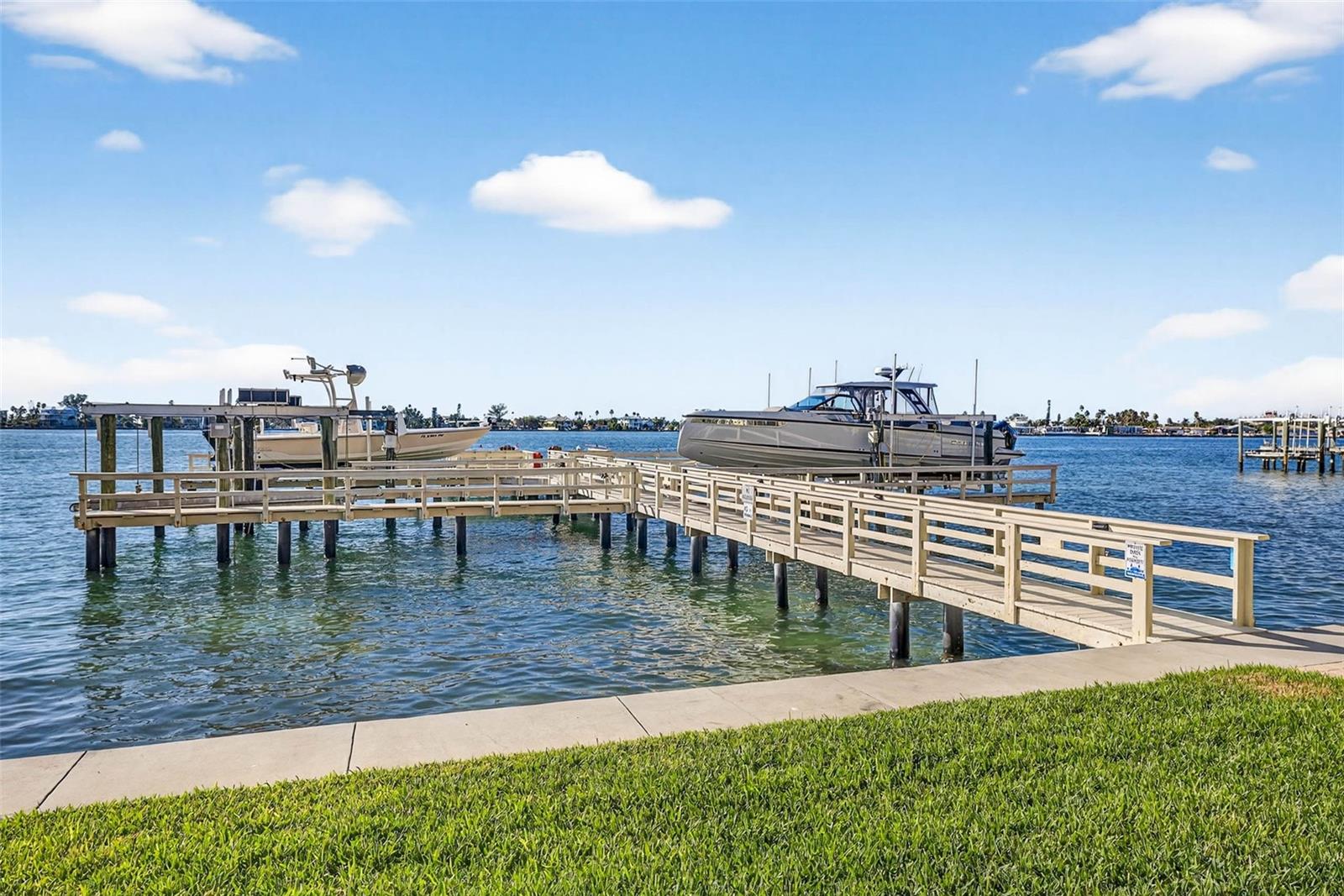 GRAND ISLE CONDO - Residential