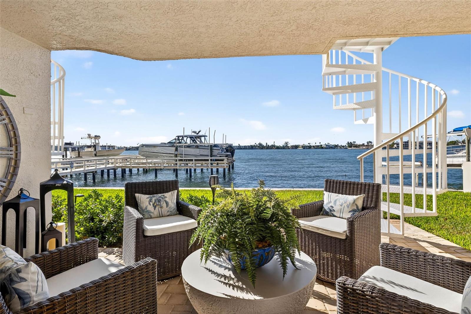 GRAND ISLE CONDO - Residential