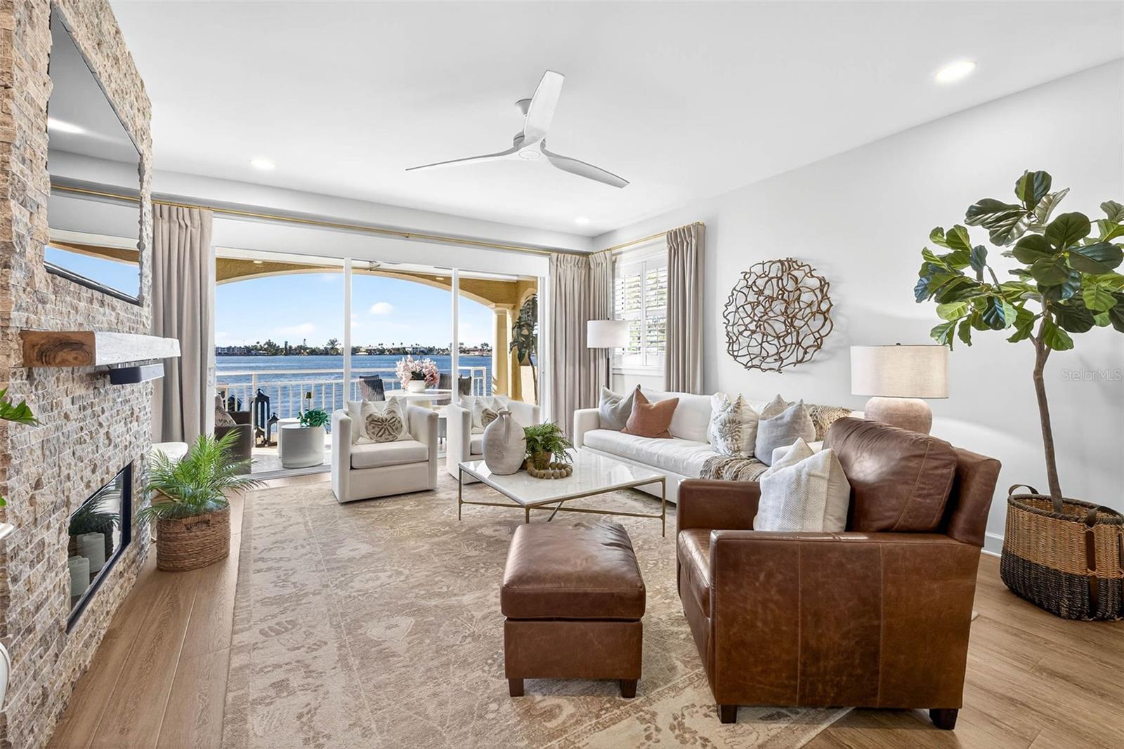 GRAND ISLE CONDO - Residential