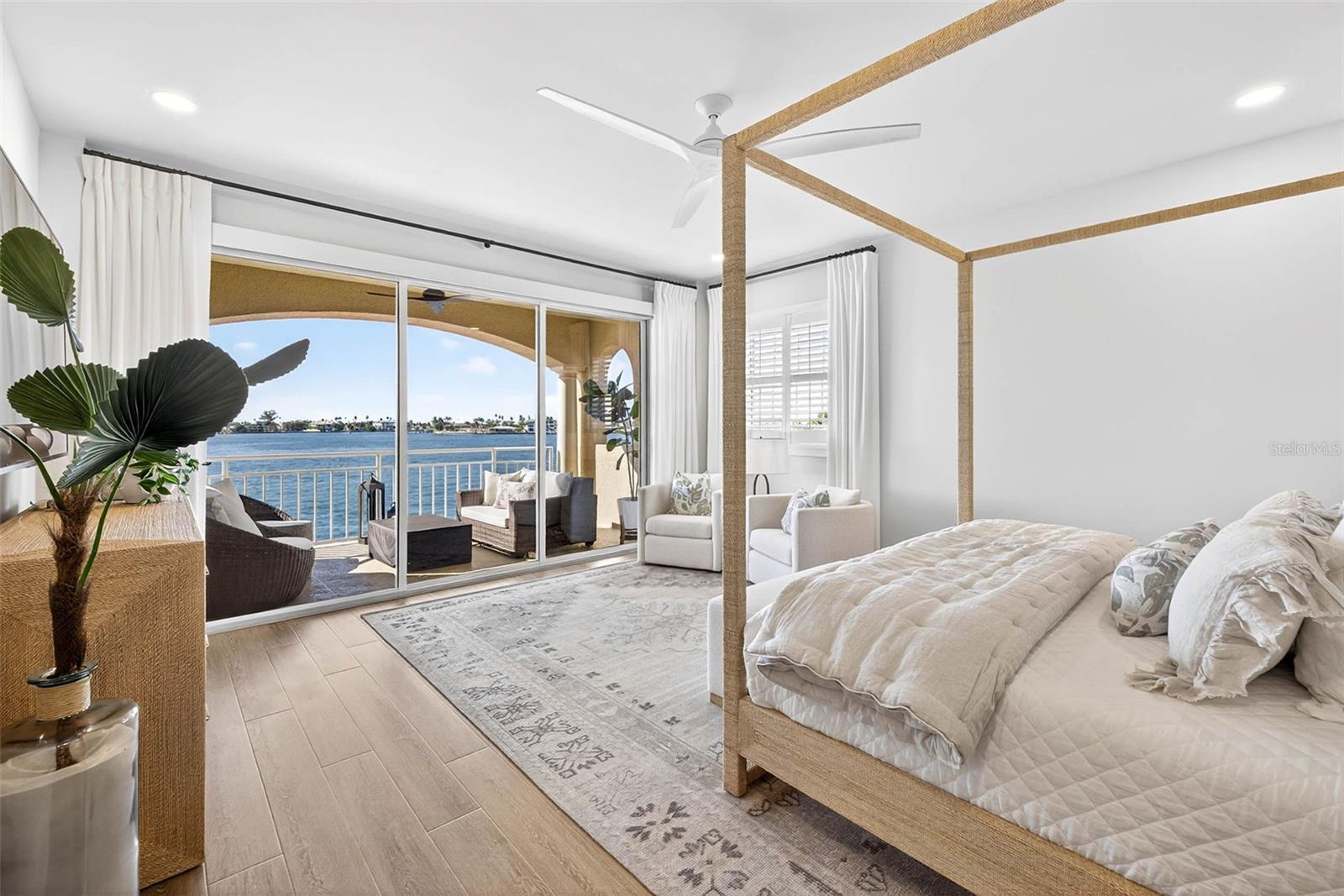 GRAND ISLE CONDO - Residential