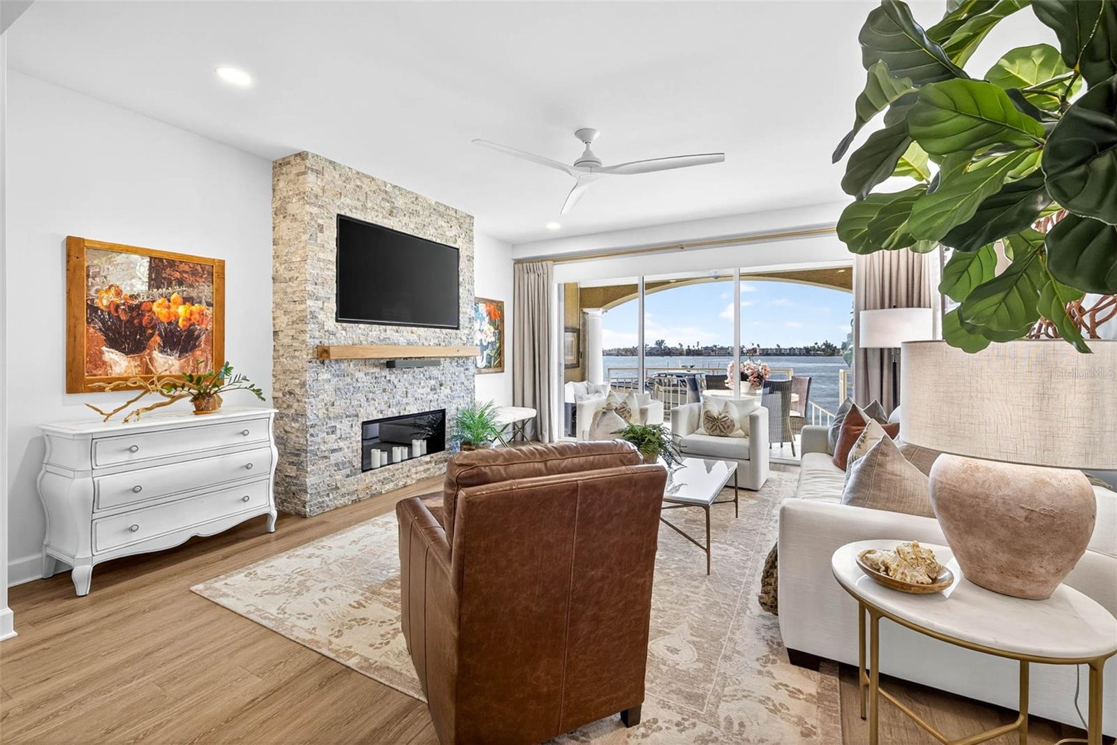 GRAND ISLE CONDO - Residential