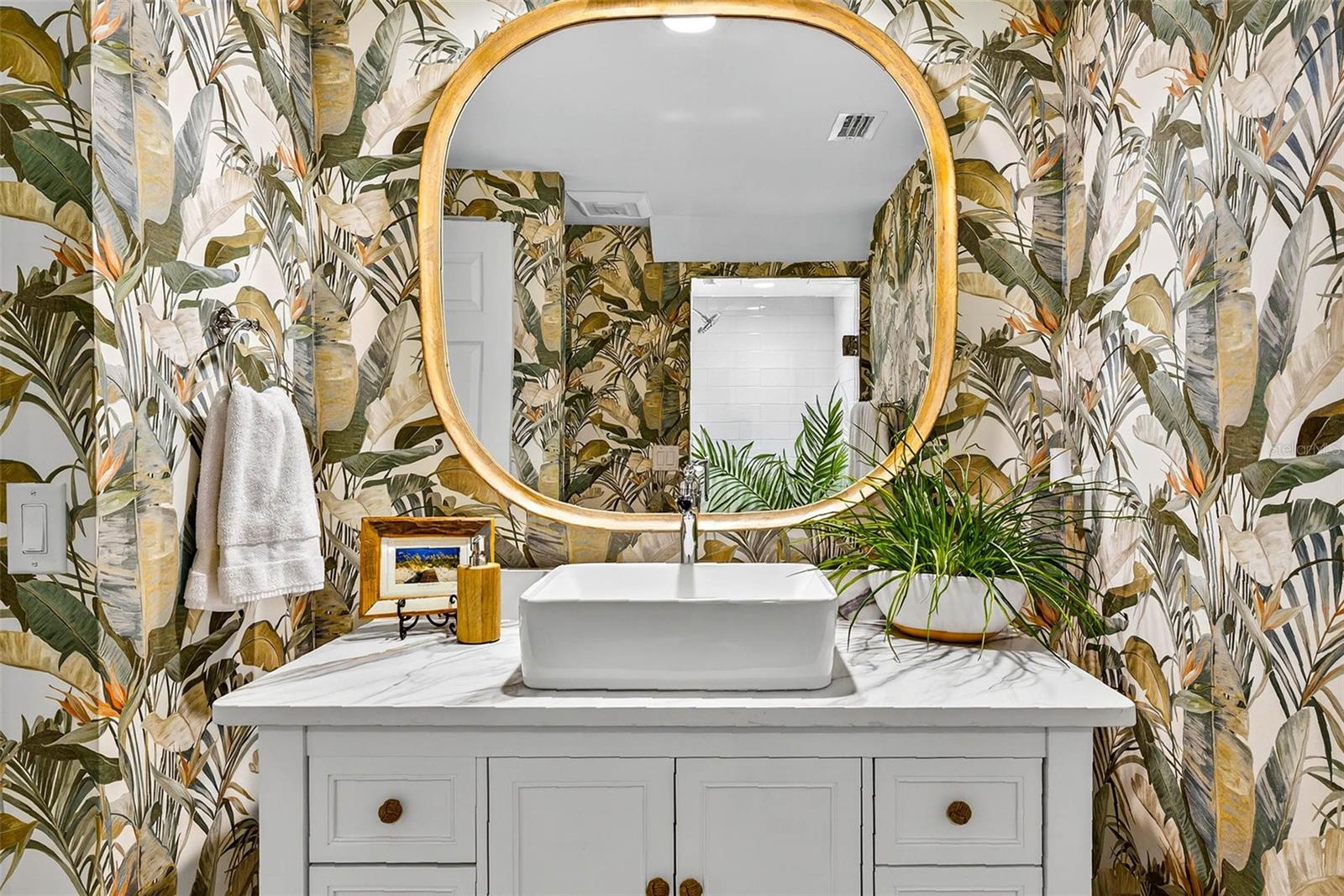 GRAND ISLE CONDO - Residential