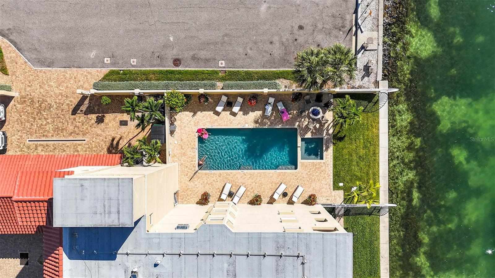 GRAND ISLE CONDO - Residential