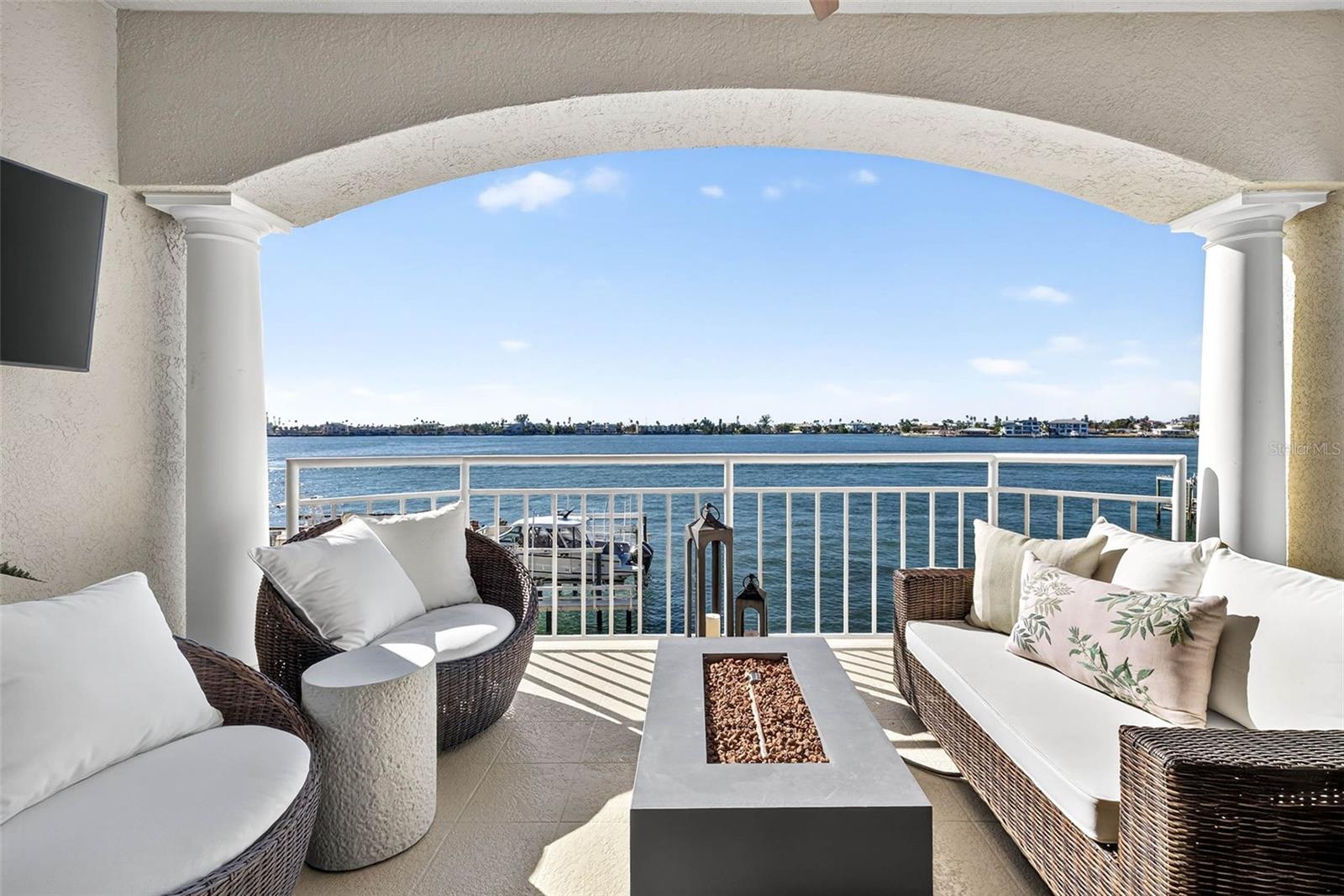 GRAND ISLE CONDO - Residential