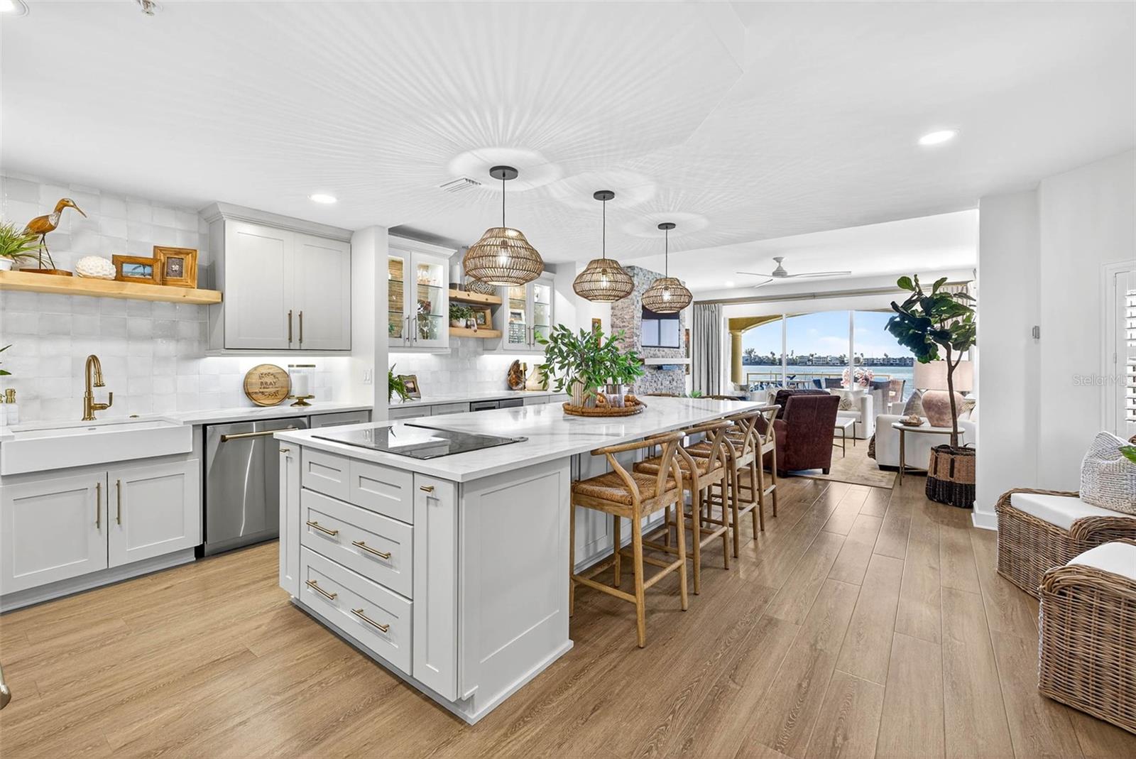 GRAND ISLE CONDO - Residential