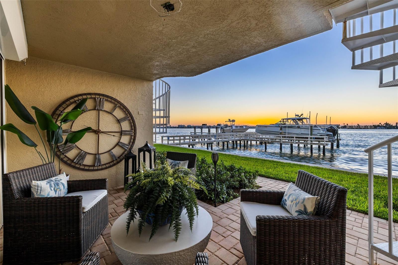 GRAND ISLE CONDO - Residential