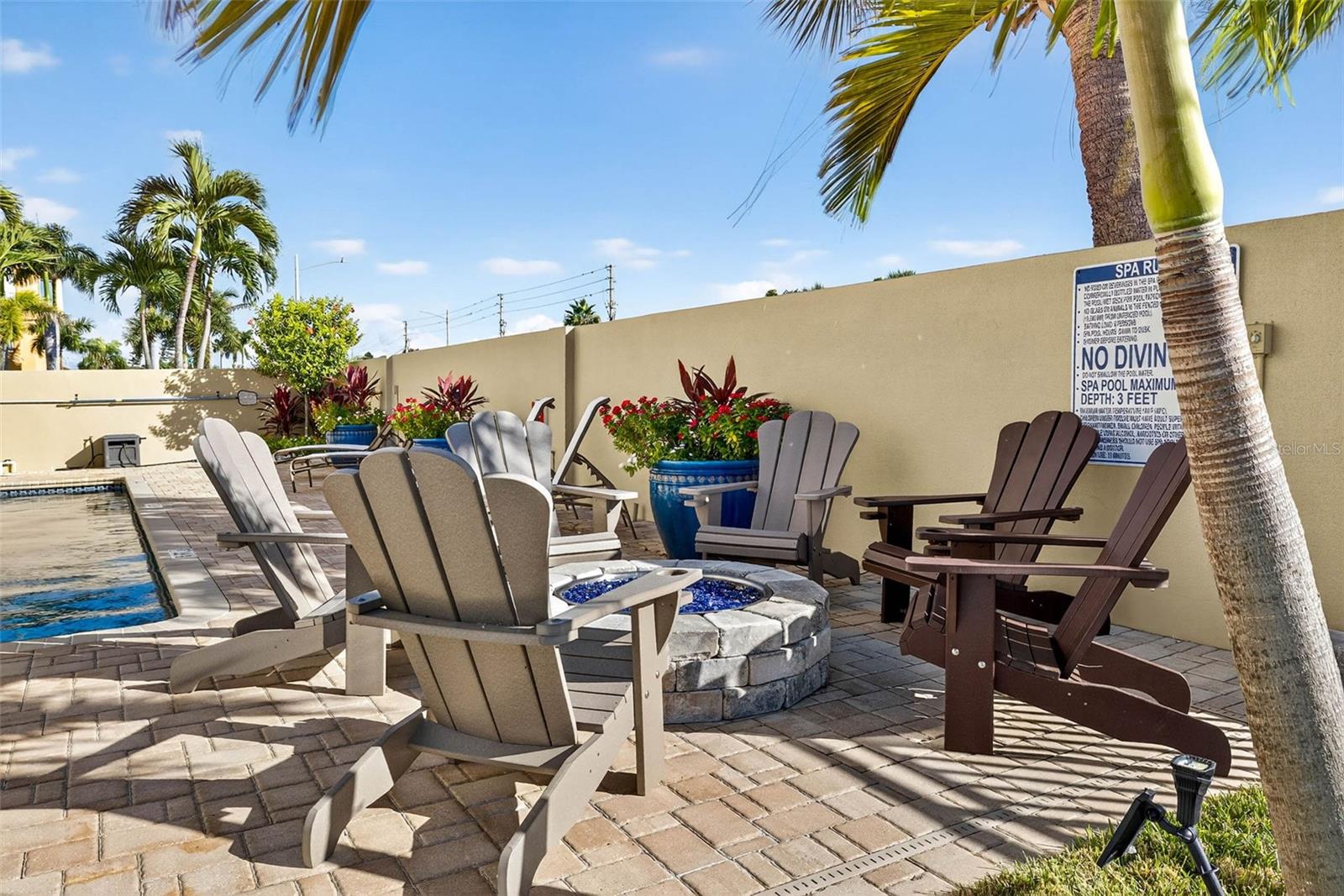 GRAND ISLE CONDO - Residential