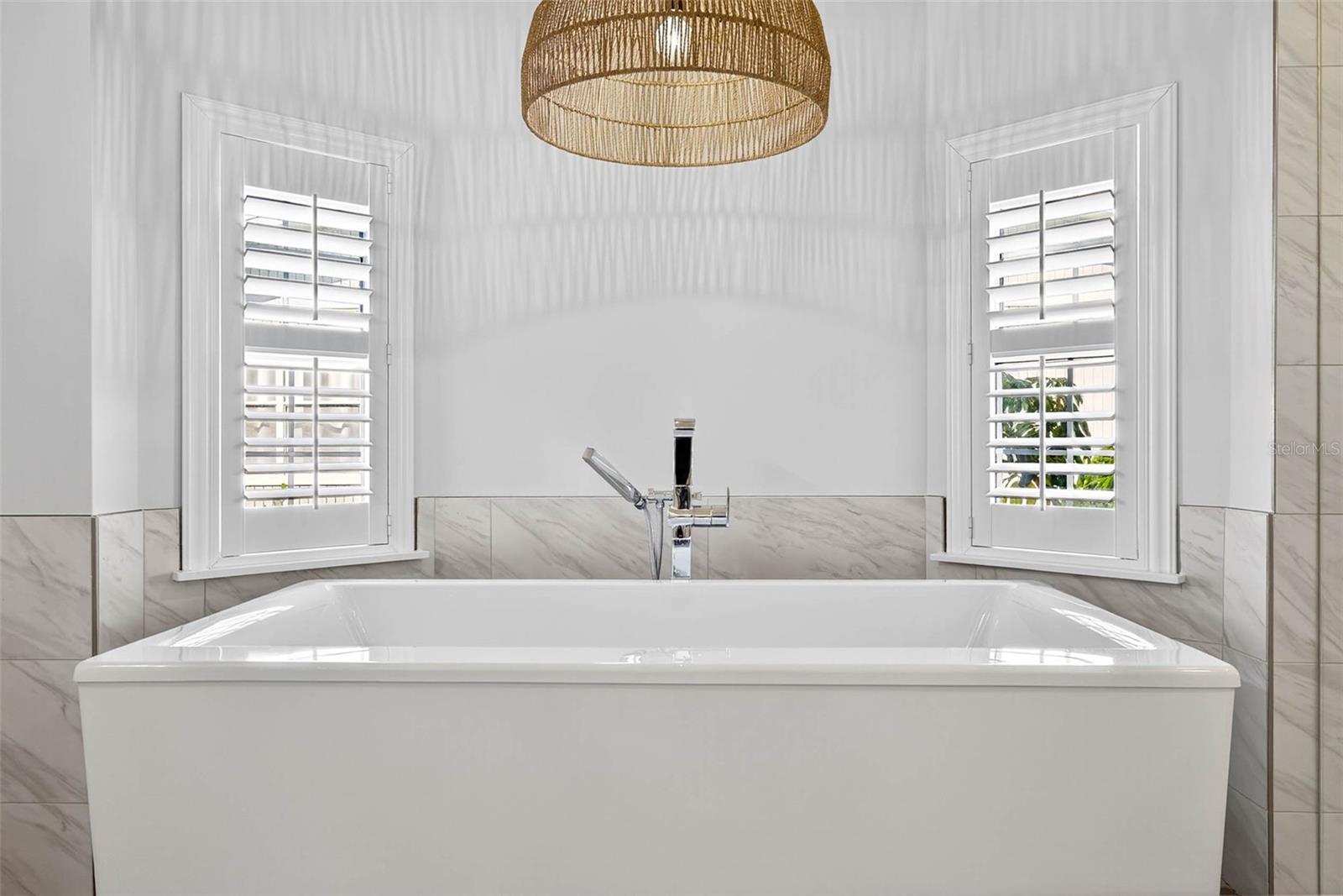 GRAND ISLE CONDO - Residential