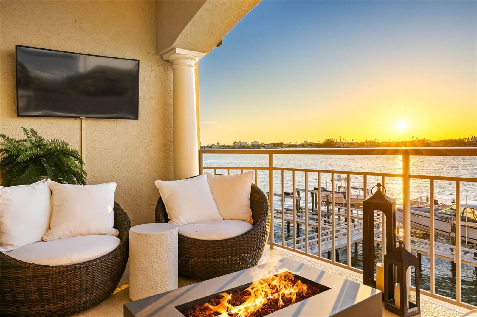 GRAND ISLE CONDO - Residential