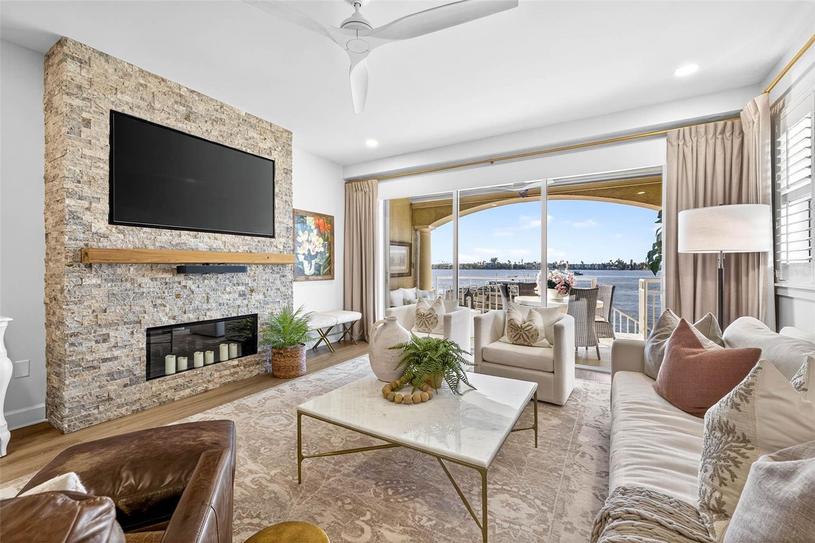 GRAND ISLE CONDO - Residential