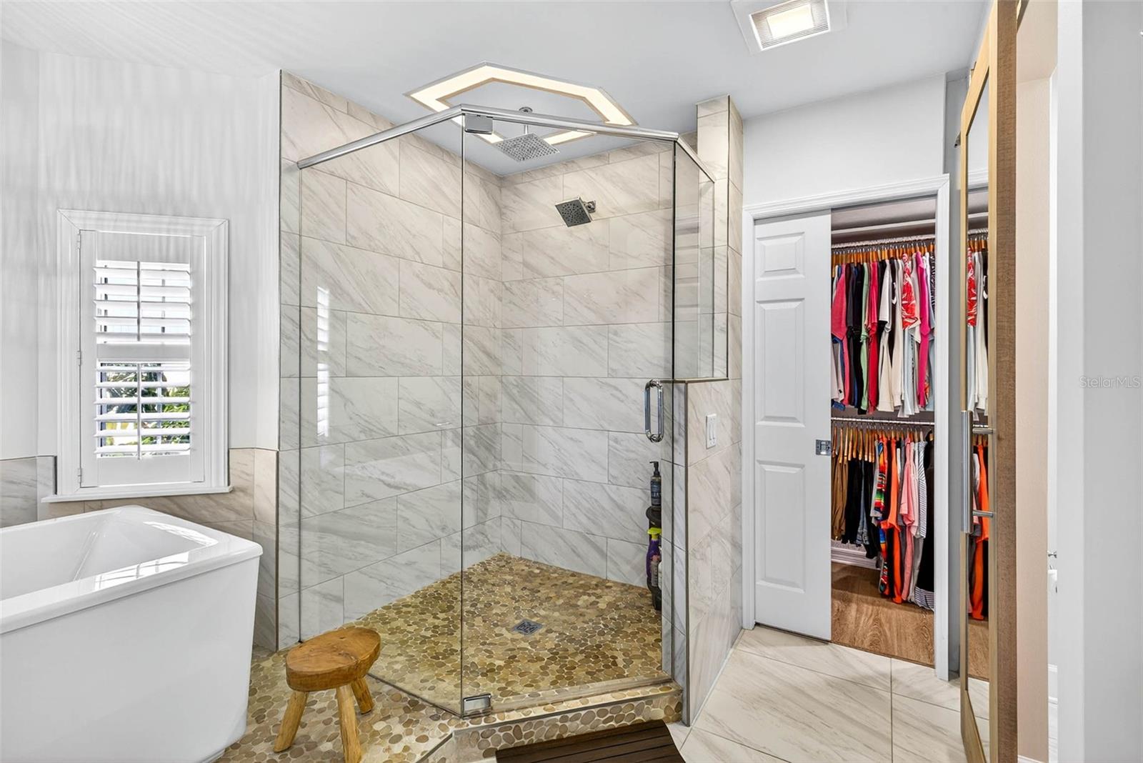 GRAND ISLE CONDO - Residential