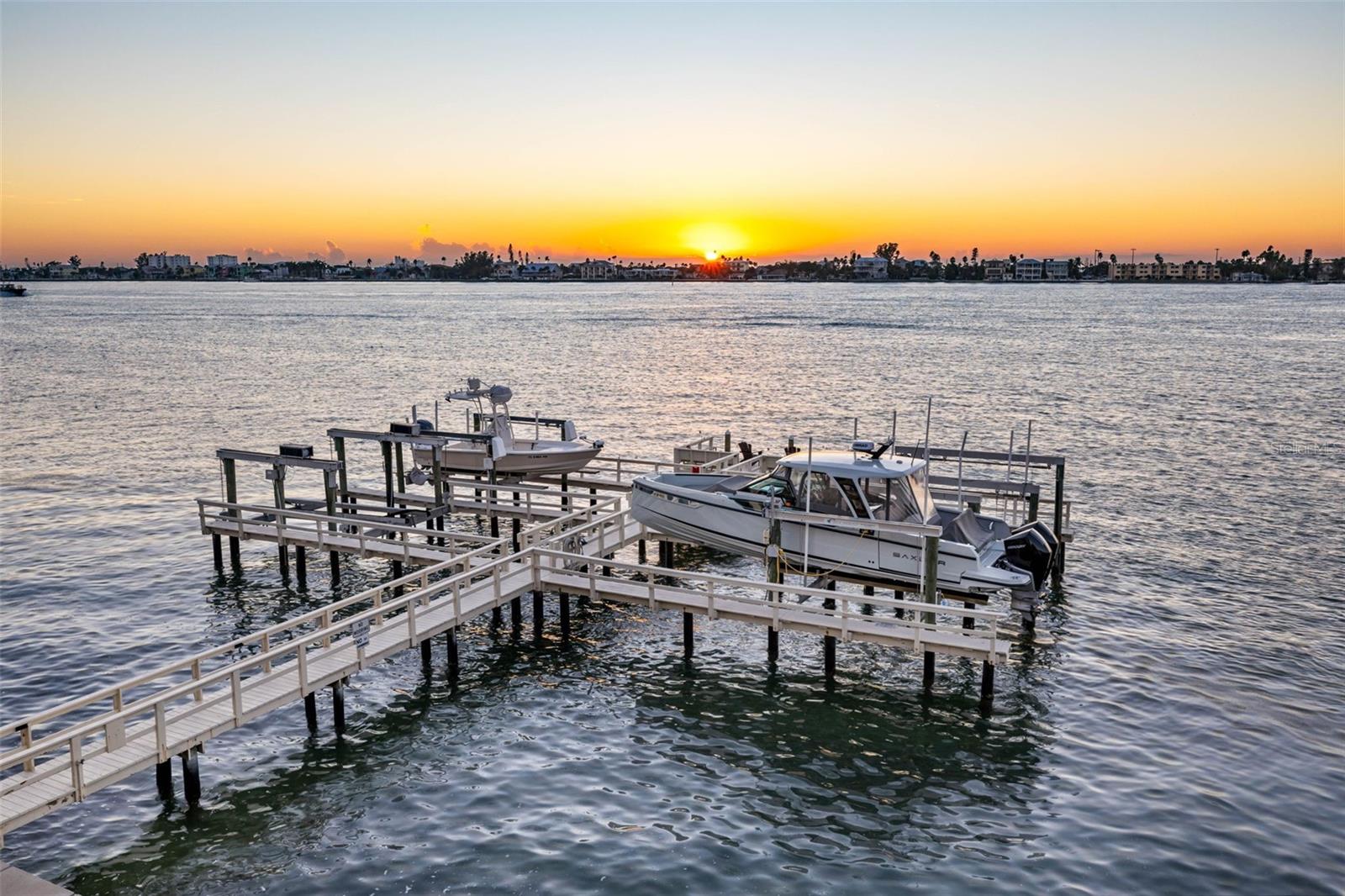 GRAND ISLE CONDO - Residential