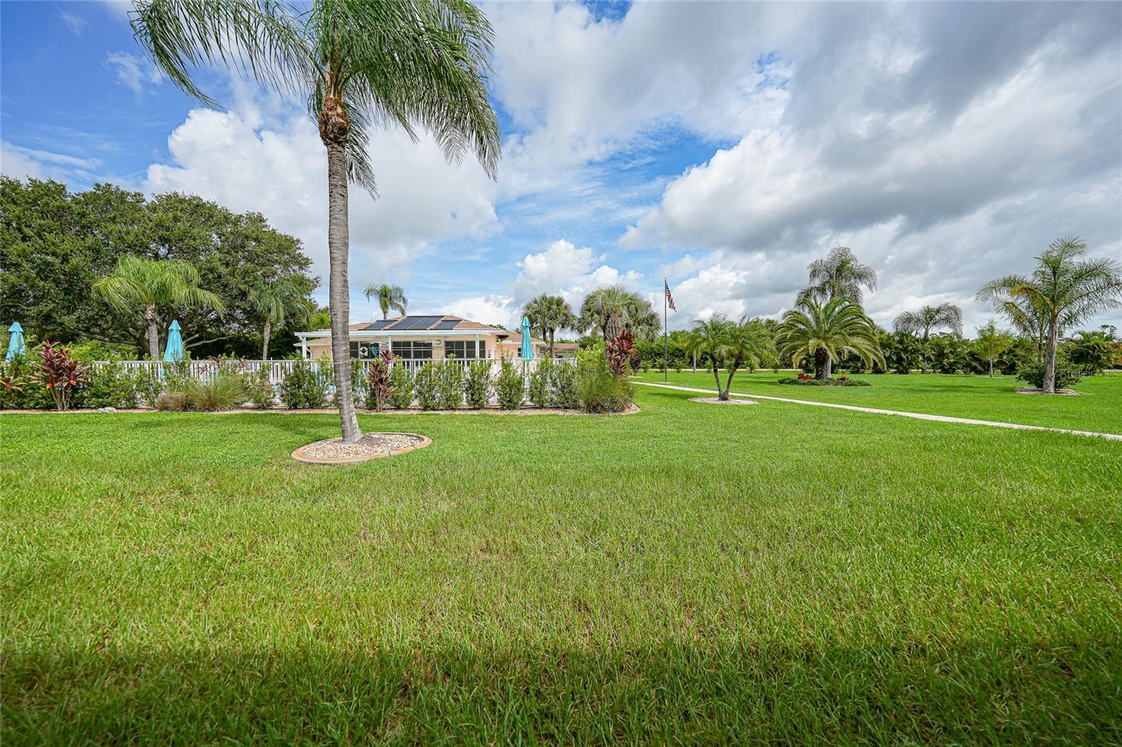 NORTH SHORE AT KINGSWAY CONDOM - Residential