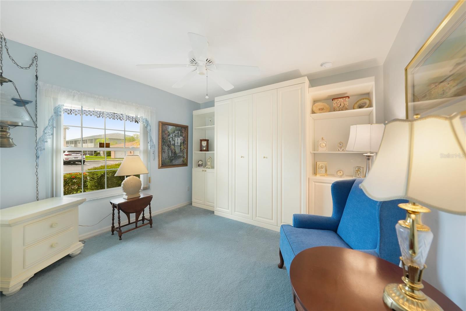 NORTH SHORE AT KINGSWAY CONDOM - Residential