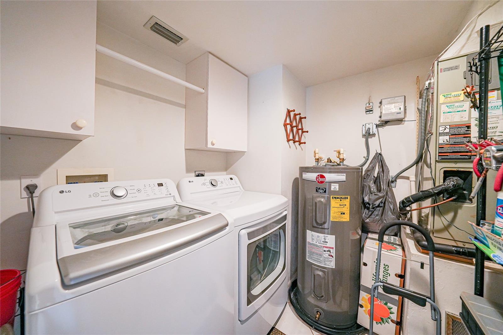 NORTH SHORE AT KINGSWAY CONDOM - Residential