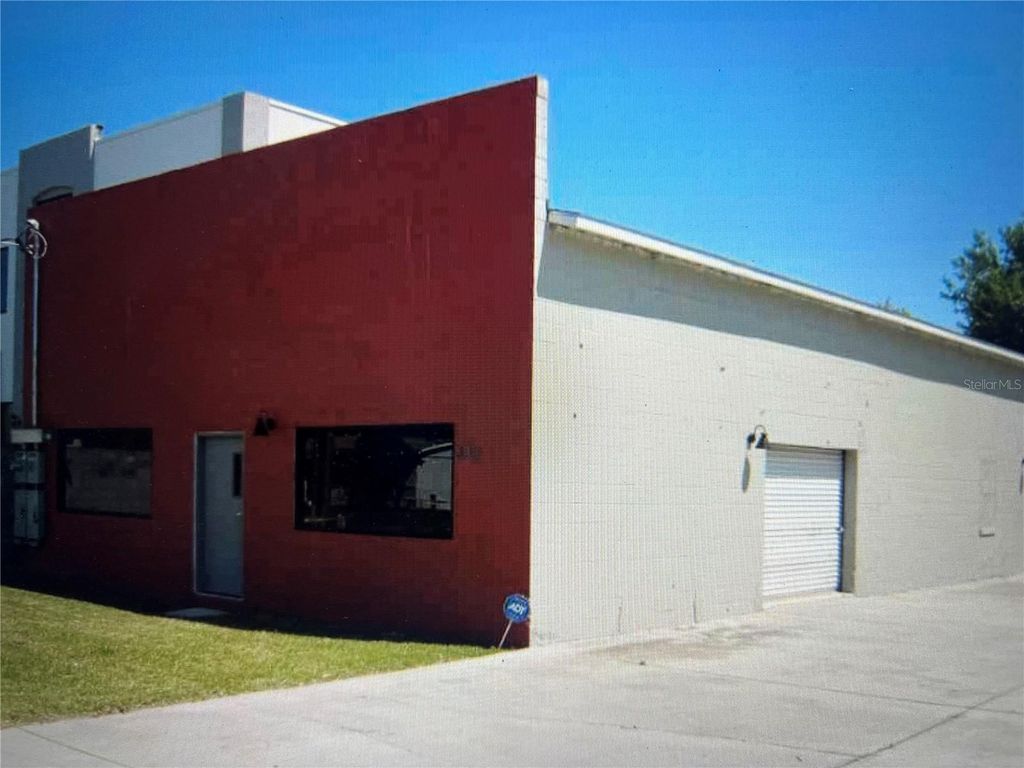 Photo of 386 W Carroll Street, Kissimmee, FL 34741 (MLS # S5145759)