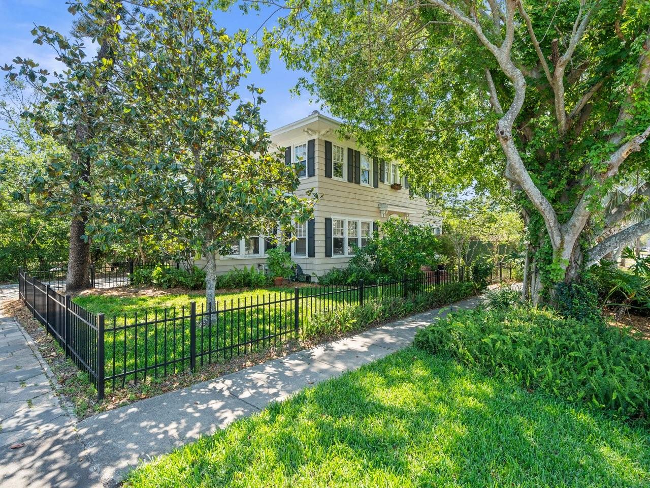 125 29TH STREET N