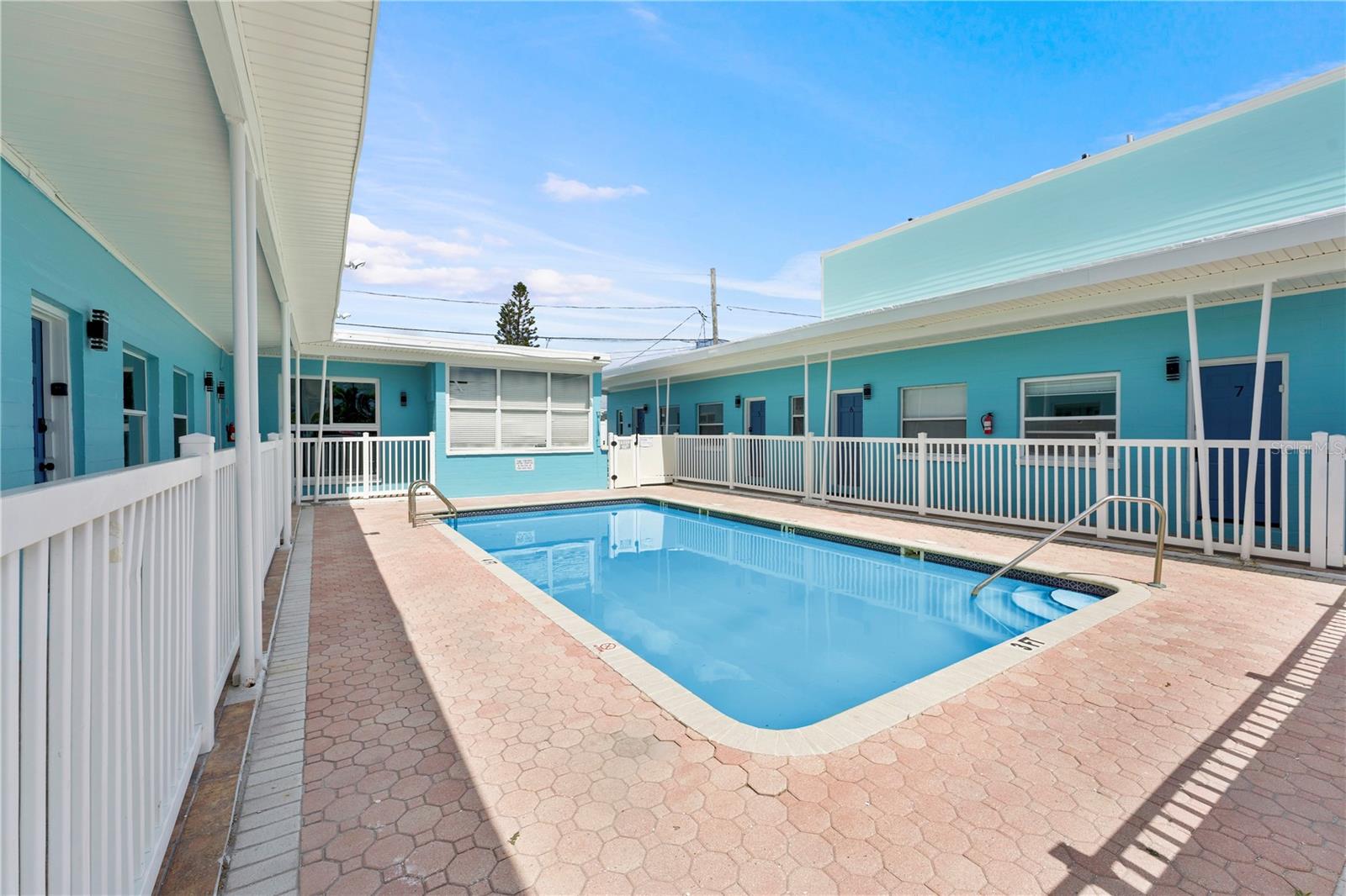 WAVE RESORT CONDO THE - Residential