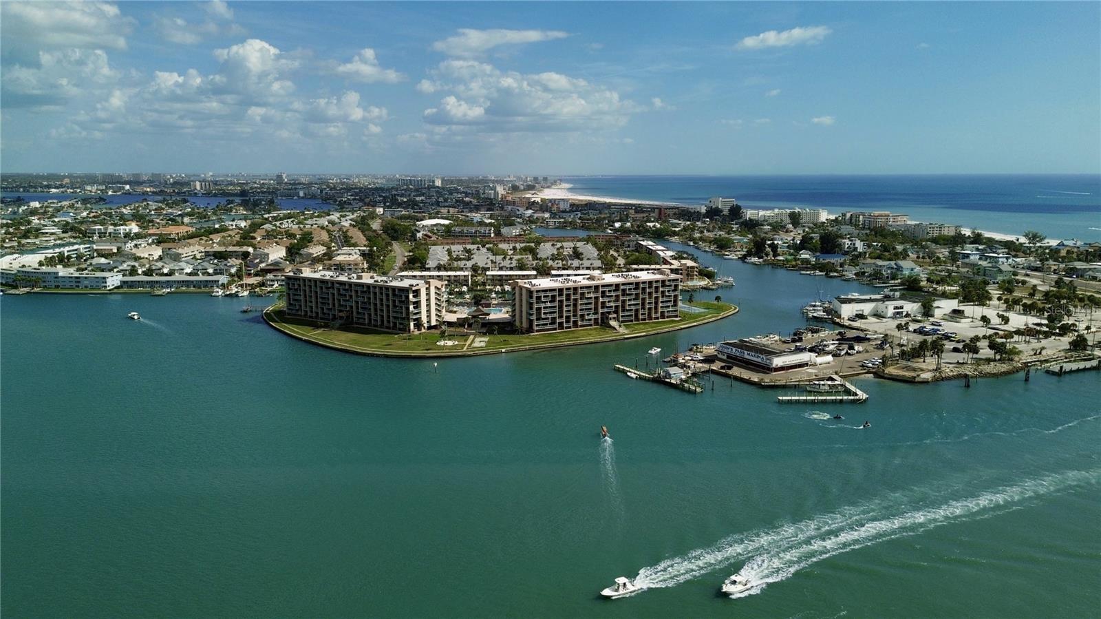 WAVE RESORT CONDO THE - Residential