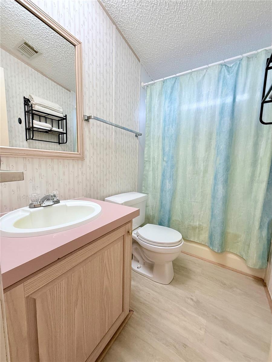 EL JOBEAN WARD 01 - Residential