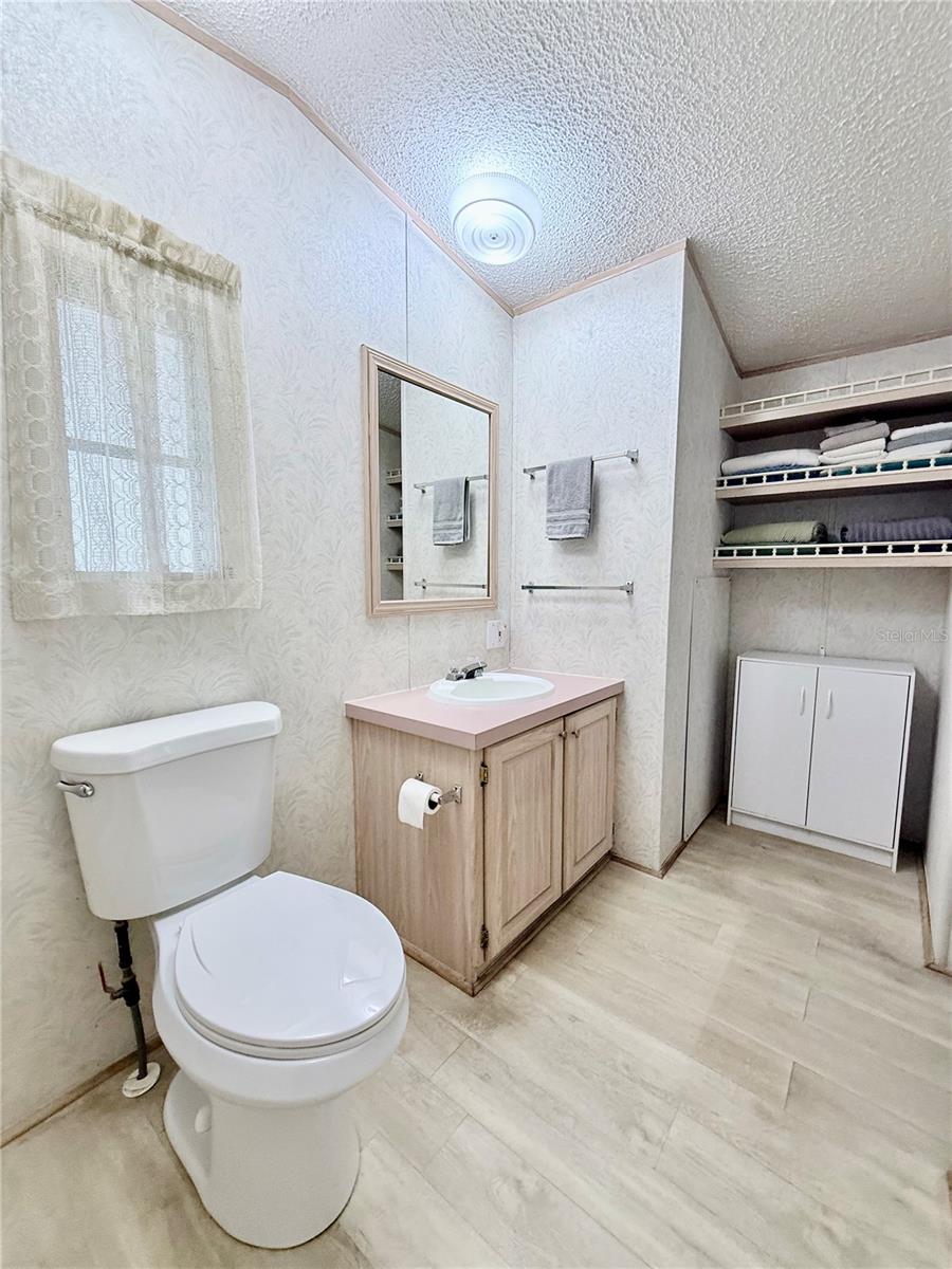 EL JOBEAN WARD 01 - Residential