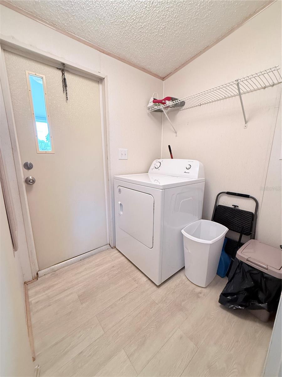 EL JOBEAN WARD 01 - Residential