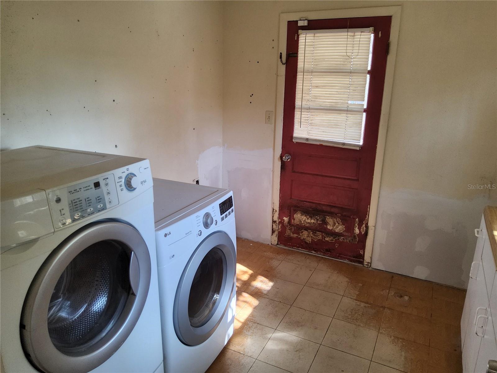 RIDGE MANOR WEST - Residential