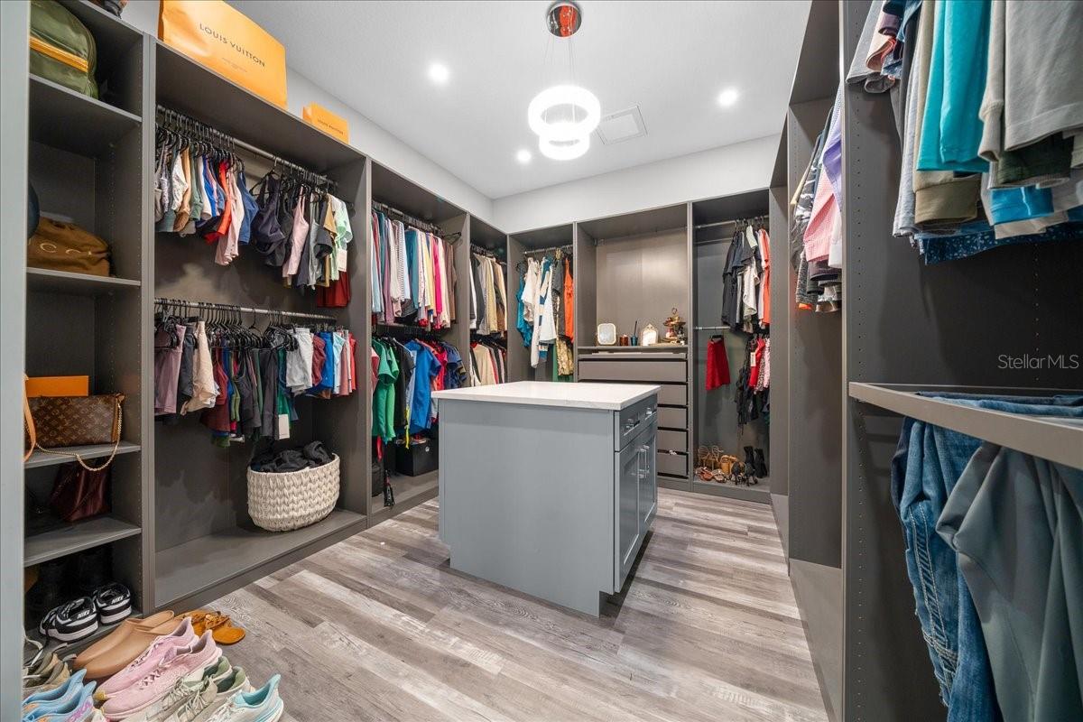 SILVER SPGS SHORES - Residential