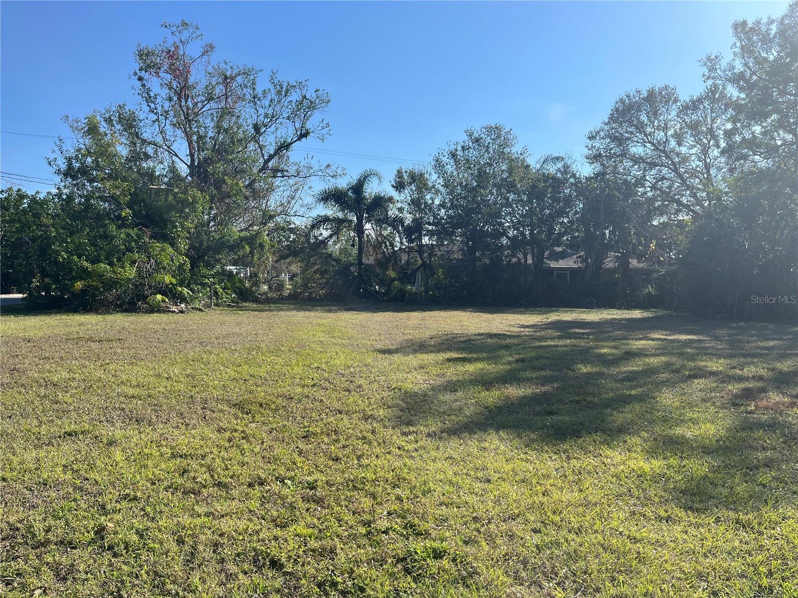 This corner parcel is one of three exceptional lots available for sale located along the iconic Ringling Boulevard in Sarasota, positioned between Davis Blvd and Jefferson Ave. Situated within the city limits, the location is just moments away from Payne Park, downtown, and Sarasota's Bayfront. The seller is currently developing plans for a single family home on this property as well as the adjacent lots. Now is the time to purchase one, two or all three parcels and build your own new home design. This is a rare chance to help restore the grandeur of Ringling Boulevard to its former glory.