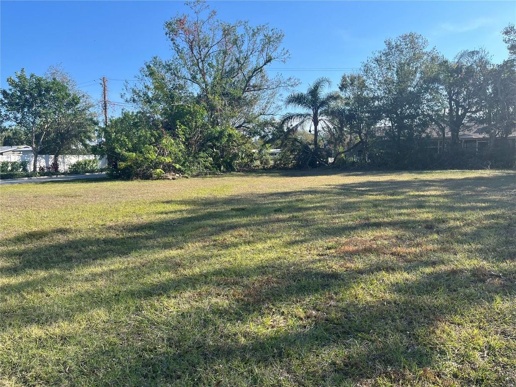 Photo of 2484 Ringling Boulevard, Sarasota, FL 34237 (MLS # A4639168)