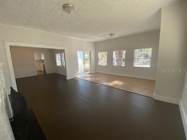 GROVELAND - Residential