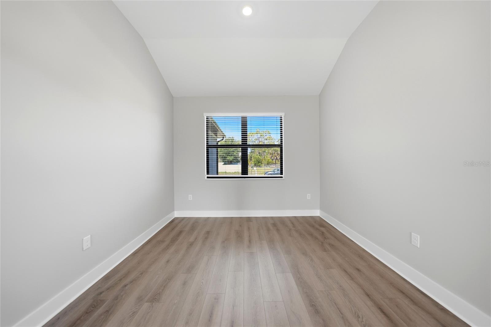 PCH 056 1844 0002 - Residential