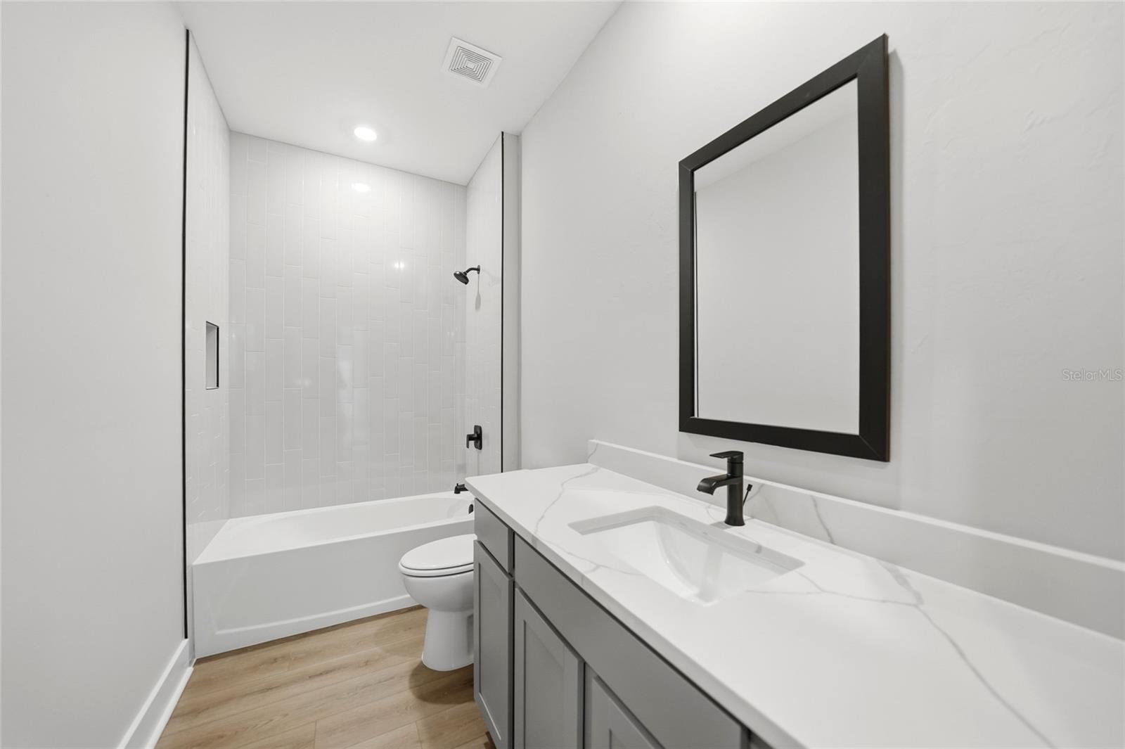 PCH 056 1844 0002 - Residential