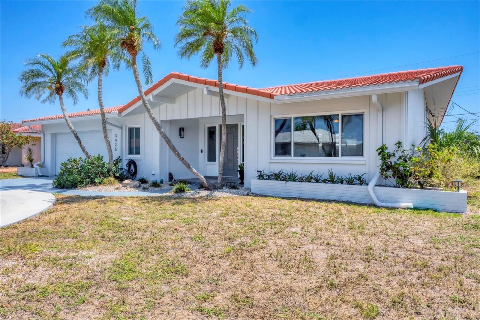 FRST LAKES COUNTRY CLUB ESTATES - Residential