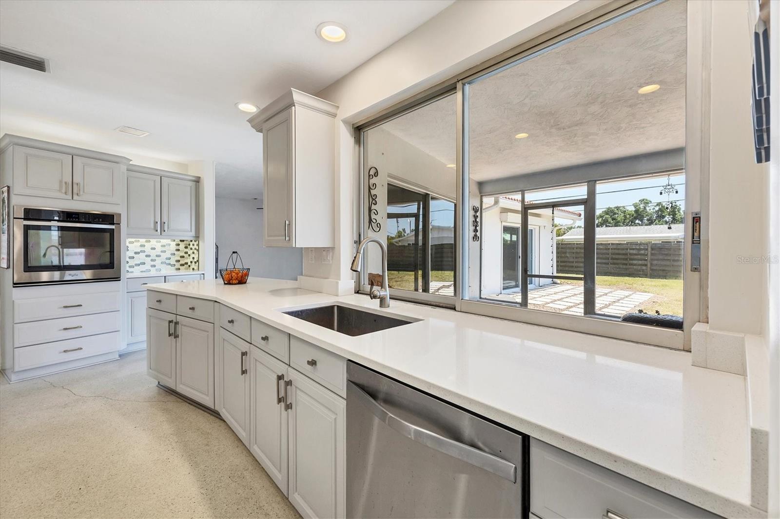 FRST LAKES COUNTRY CLUB ESTATES - Residential