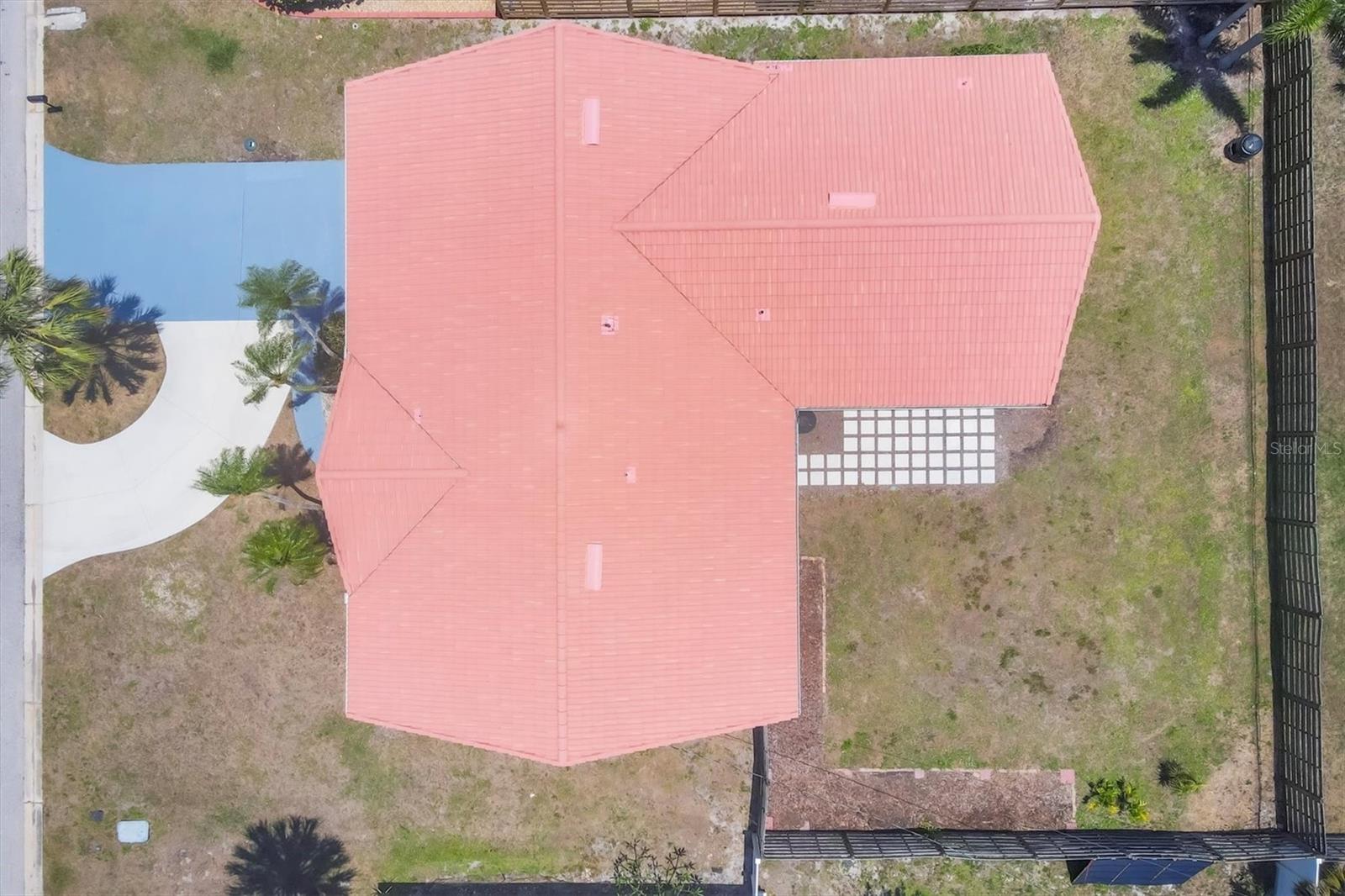 FRST LAKES COUNTRY CLUB ESTATES - Residential