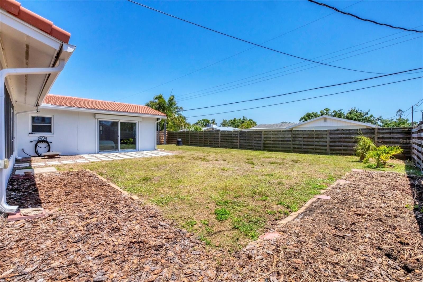 FRST LAKES COUNTRY CLUB ESTATES - Residential