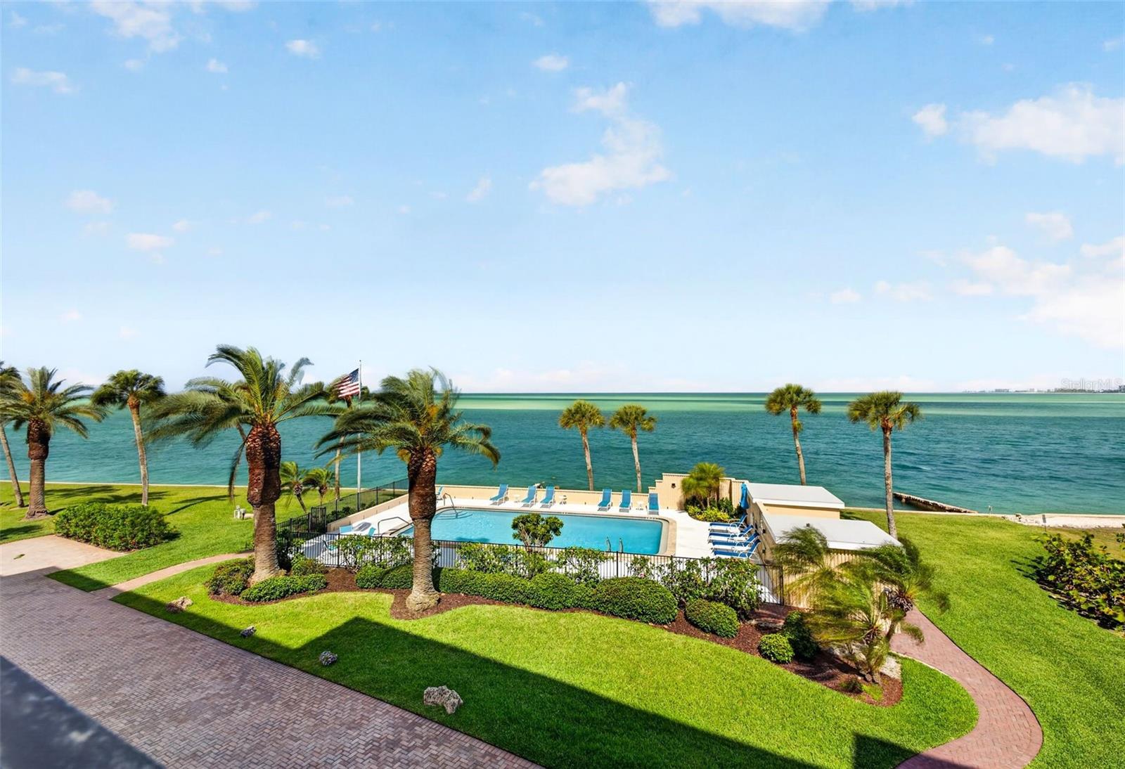 WINDWARD PASSAGE - Residential