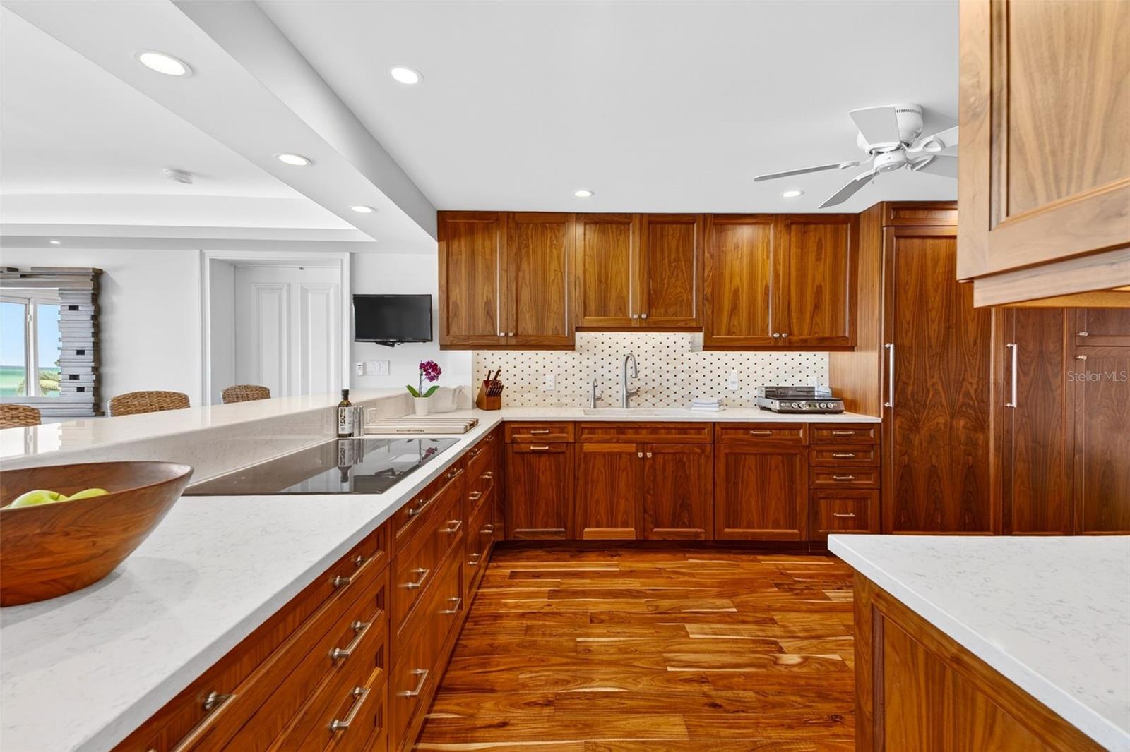 WINDWARD PASSAGE - Residential