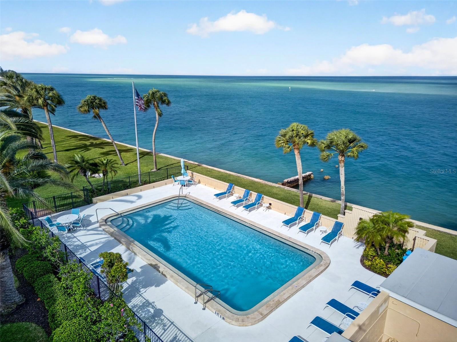 WINDWARD PASSAGE - Residential