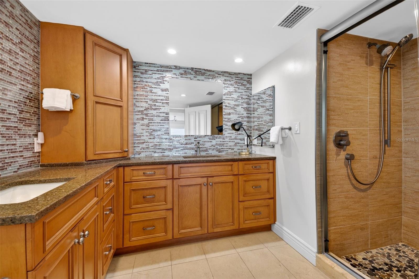 WINDWARD PASSAGE - Residential