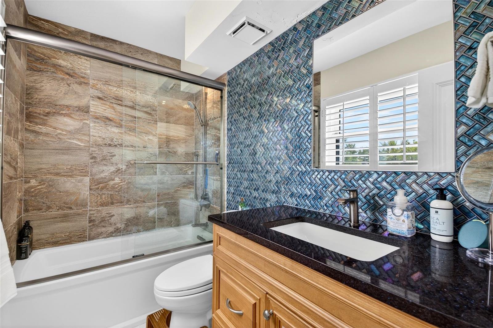 WINDWARD PASSAGE - Residential