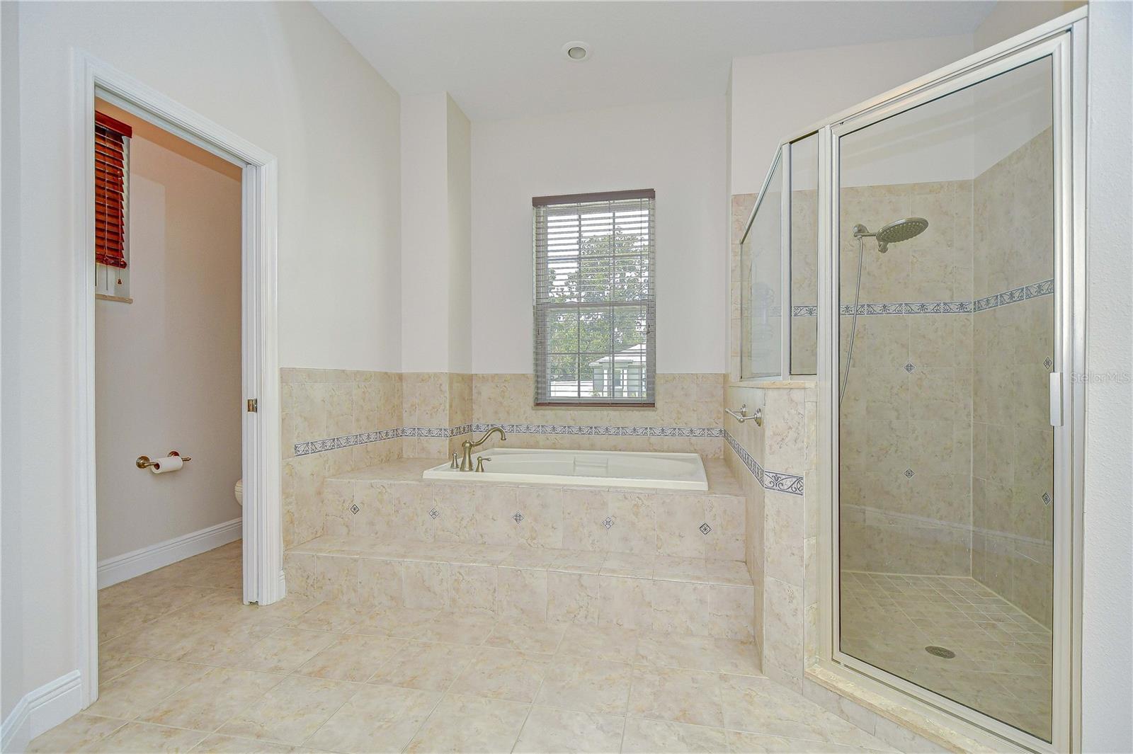 DARBY LAKE - Residential