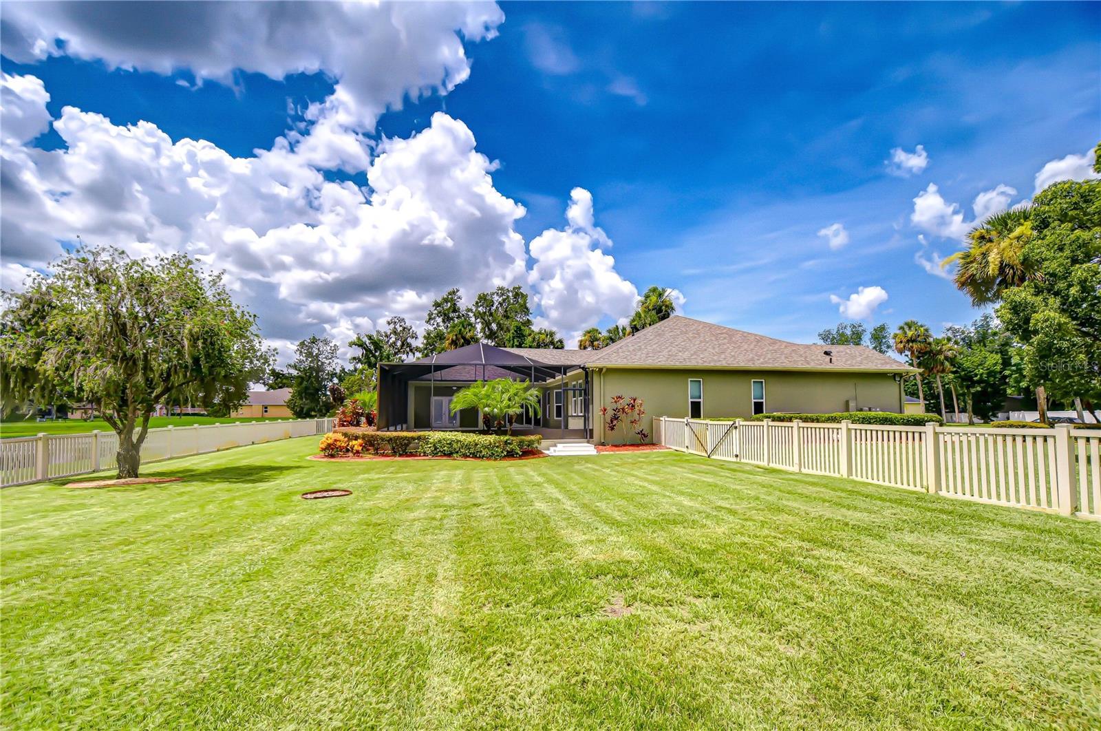 DARBY LAKE - Residential