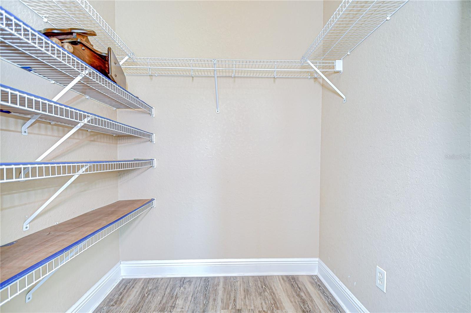 DARBY LAKE - Residential